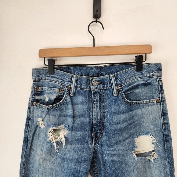 Levi's 501 Distressed Medium Wash Denim Jeans Casual Denim Men's 32x32 - Picture 3 of 10